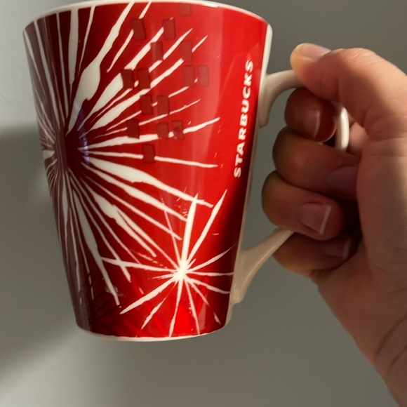 Starbucks Red fireworks Christmas 23 oz Cup 2014 Edition - Picture 5 of 7
